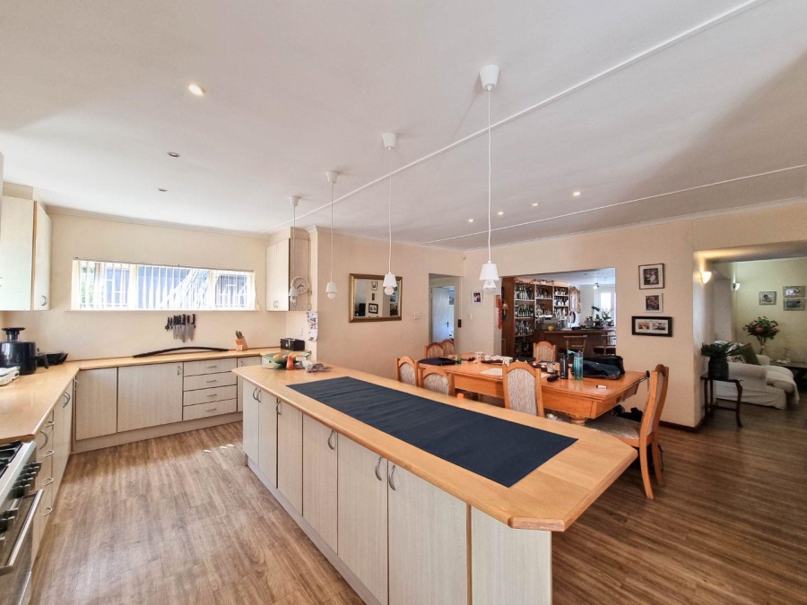 4 Bedroom Property for Sale in Westcliff Western Cape